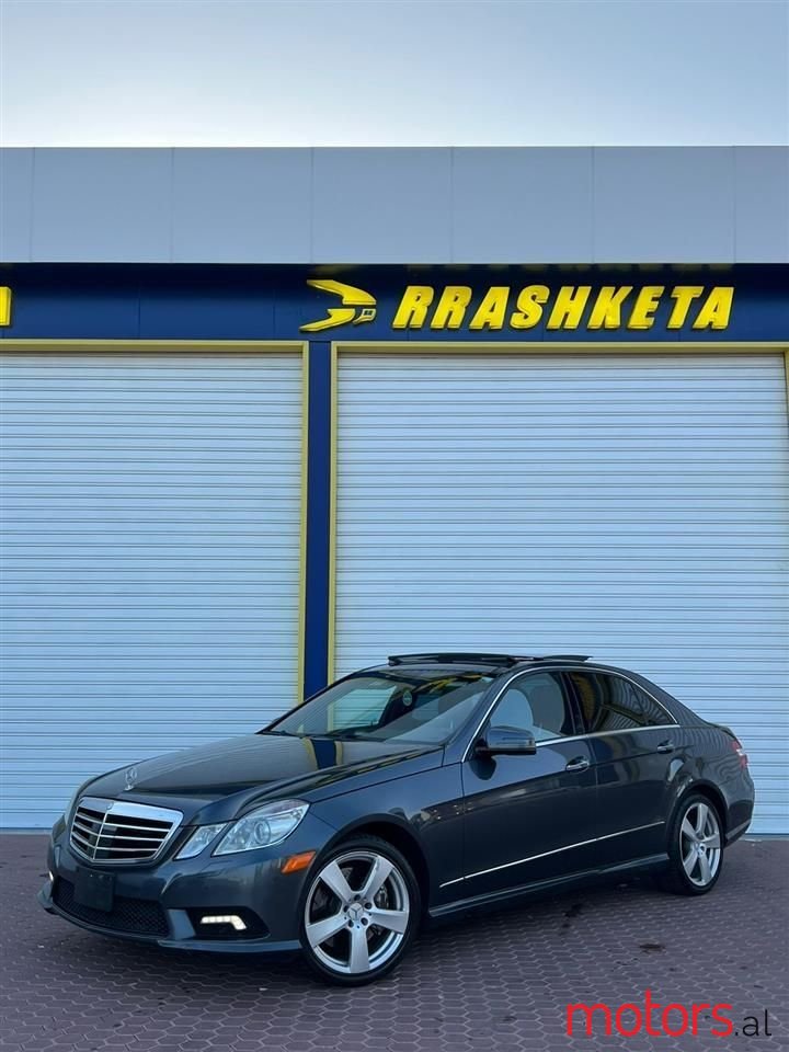 2011' Mercedes-Benz E 55 AMG photo #1