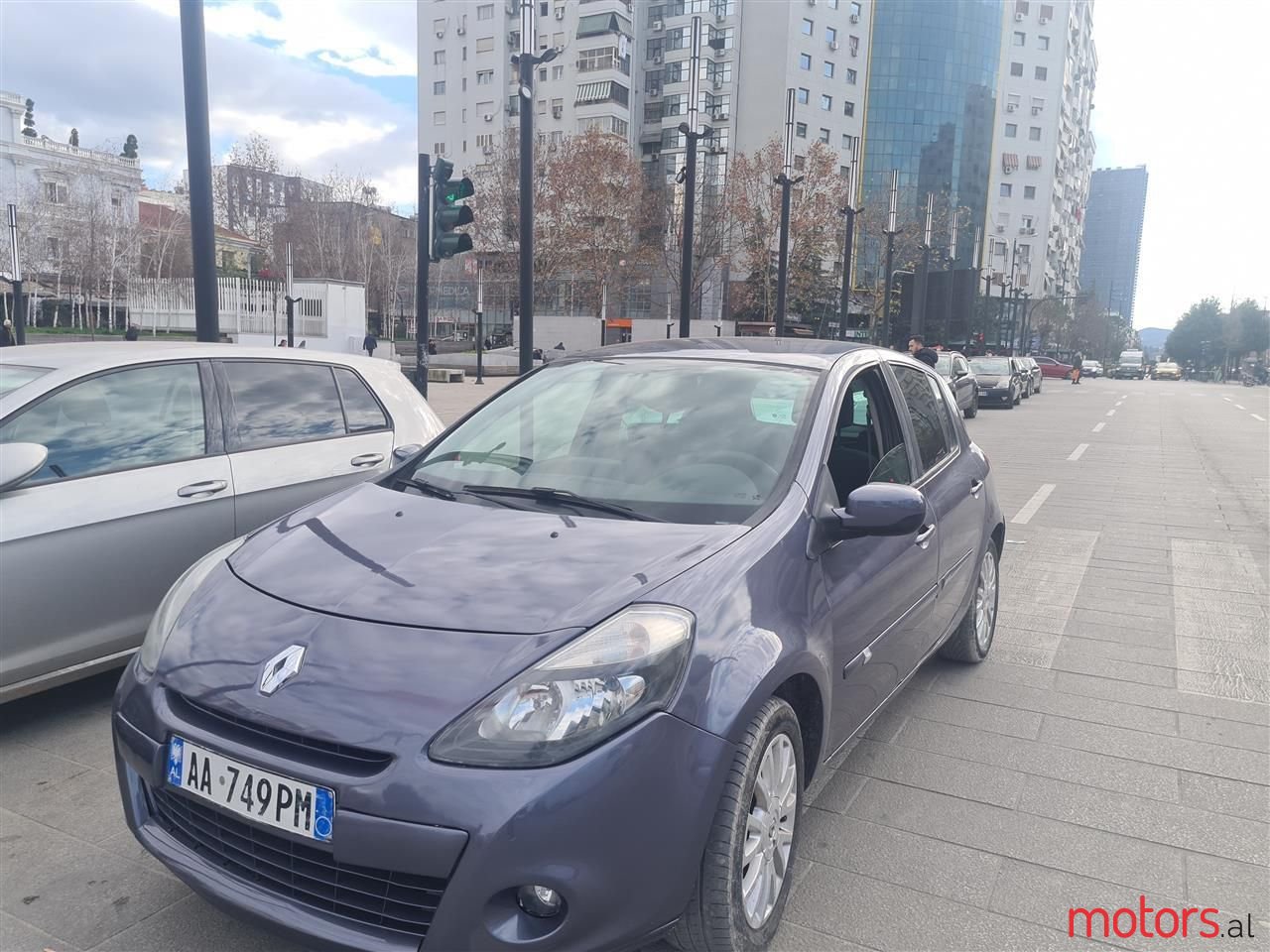 2009' Renault Clio photo #1