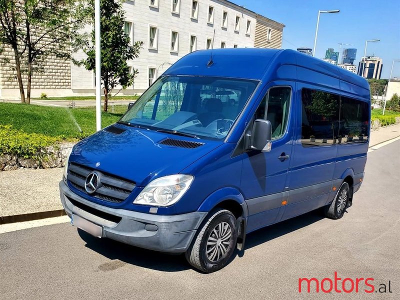 2010' Mercedes-Benz Sprinter photo #1