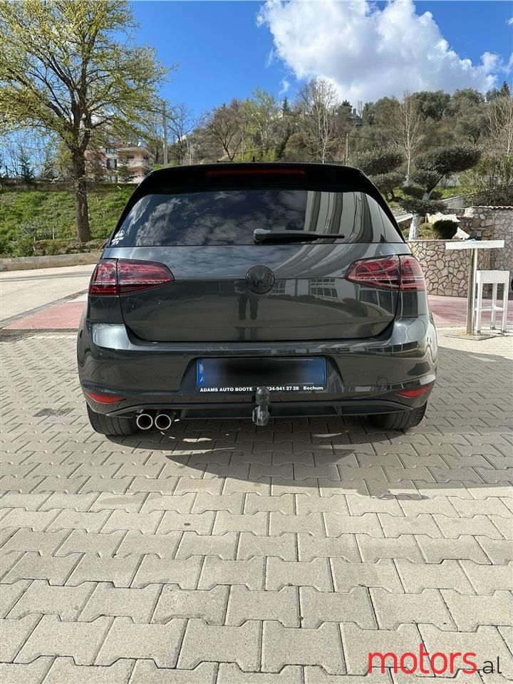 2015' Volkswagen Golf photo #6