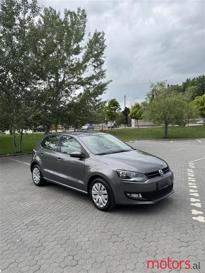 2010' Volkswagen Polo photo #2