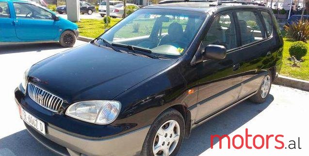 2001' Kia Carens photo #2