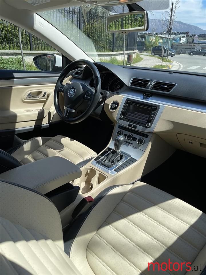 2013' Volkswagen photo #5