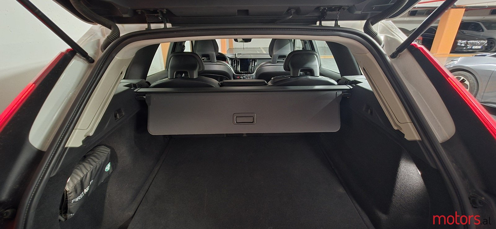 2018' Volvo XC60 photo #3