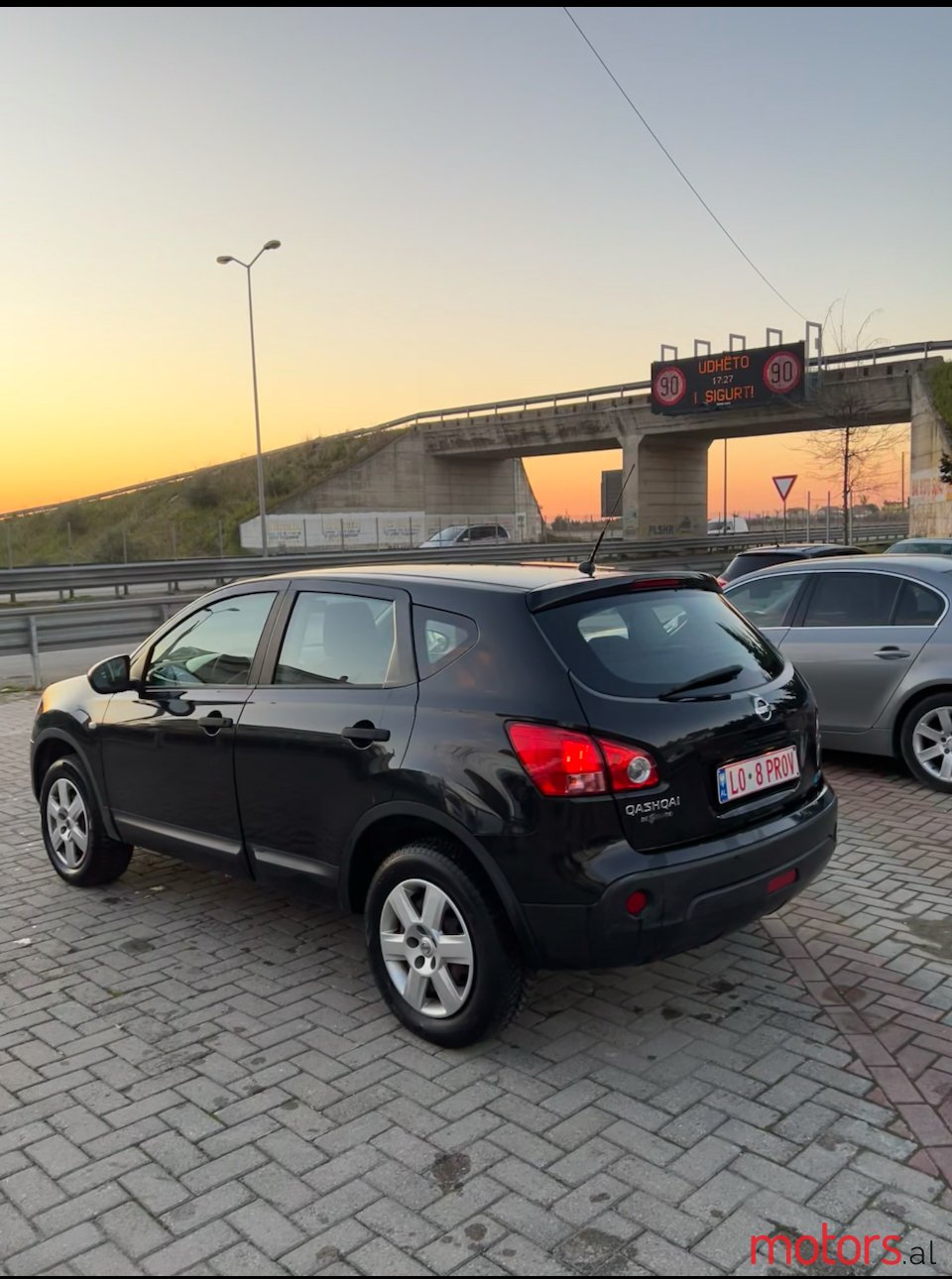 2010' Nissan photo #5