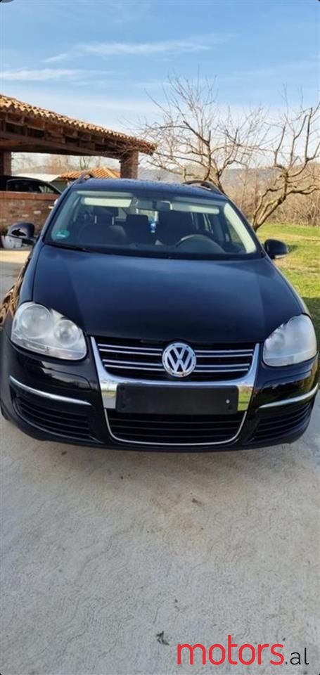 2008' Volkswagen Golf photo #5