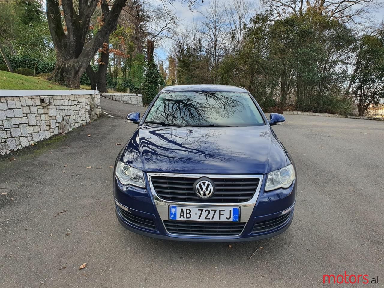 2005' Volkswagen Passat photo #2