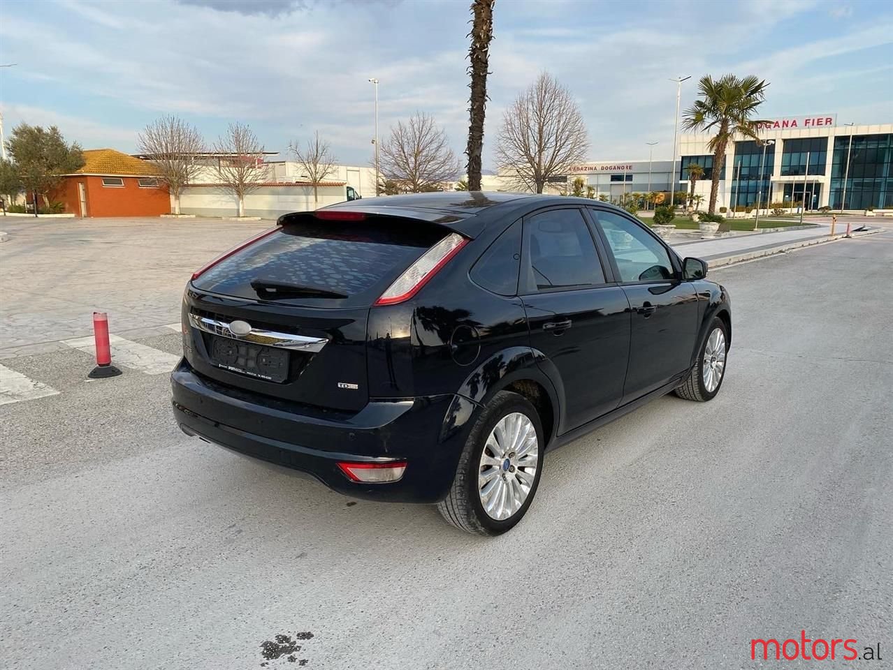 2009' Ford Focus photo #4