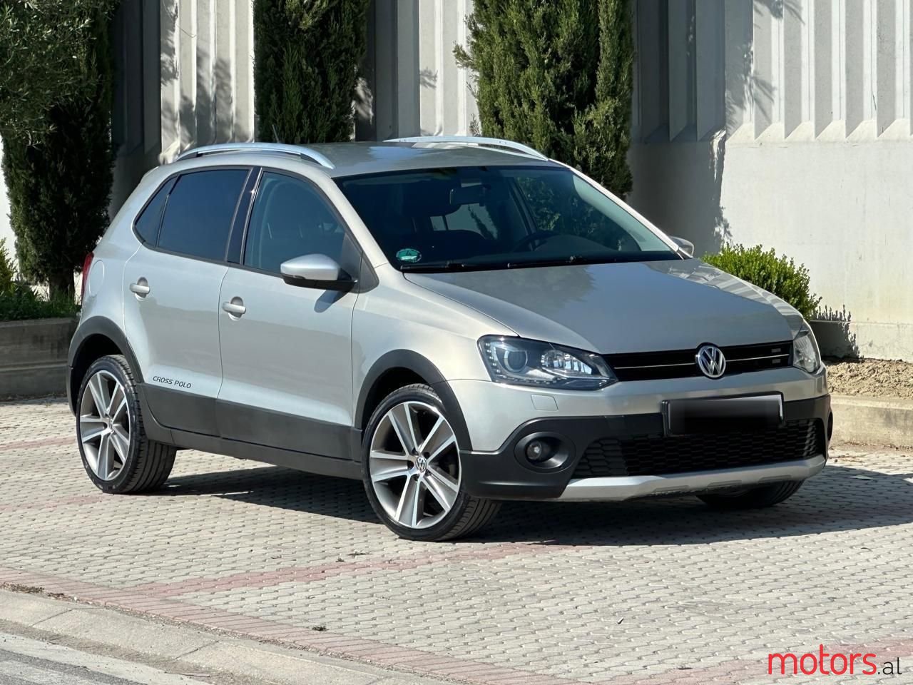 2012' Volkswagen Polo photo #1