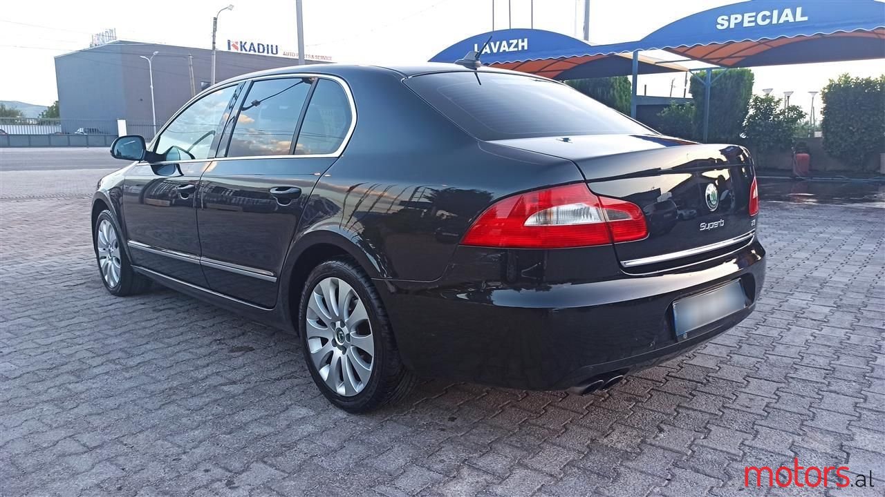 2009' Skoda Superb photo #4
