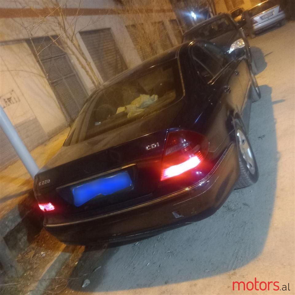 2005' Mercedes-Benz 220 photo #4