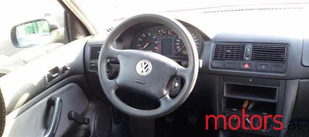 2000' Volkswagen Golf photo #2