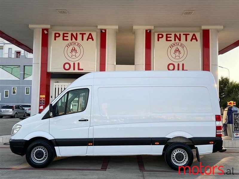 2013' Mercedes-Benz Sprinter photo #3