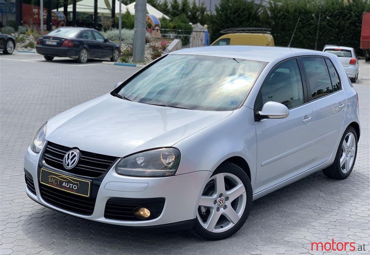 2007' Volkswagen Golf photo #1