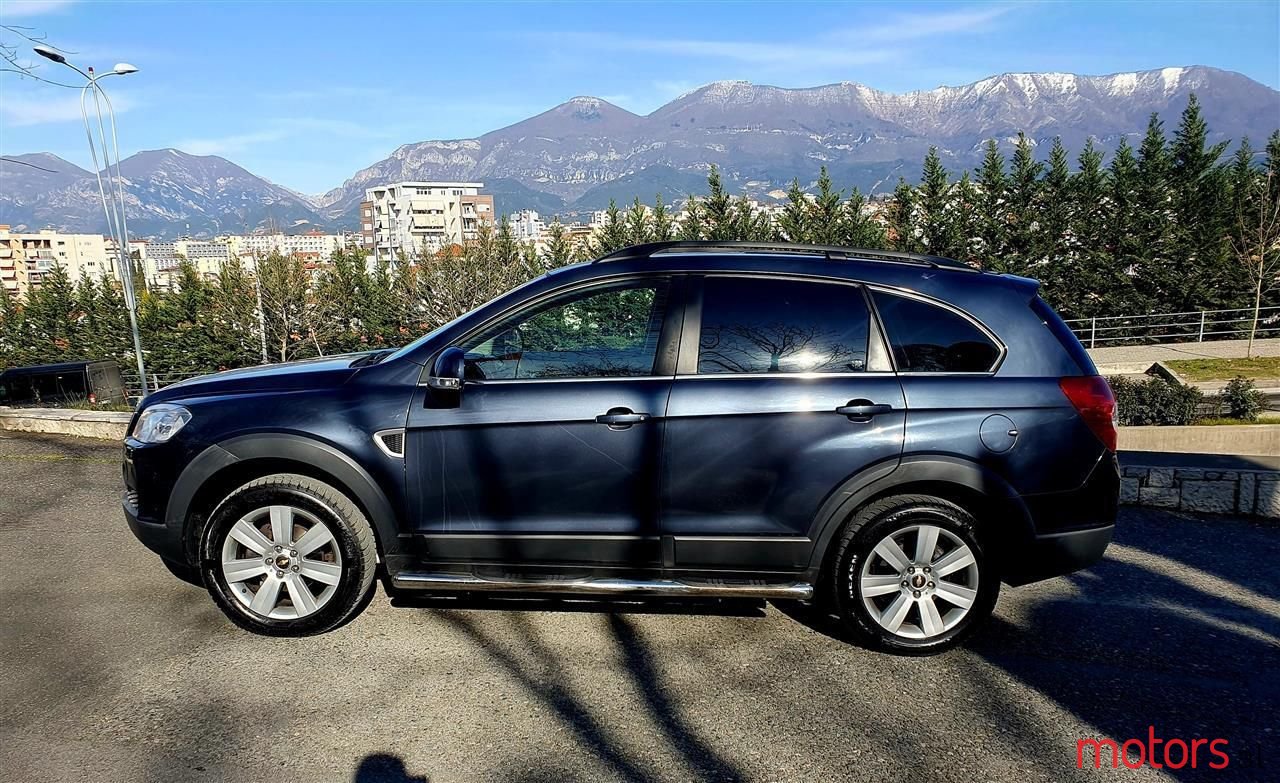 2009' Chevrolet Captiva photo #4