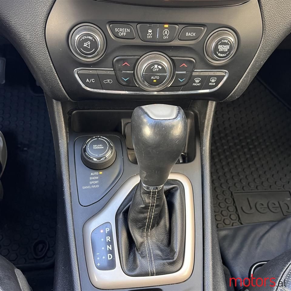 2014' Jeep Cherokee photo #6