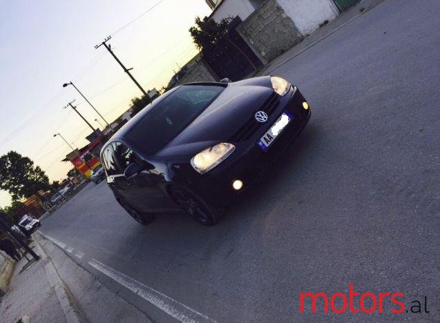 2005' Volkswagen Golf photo #2