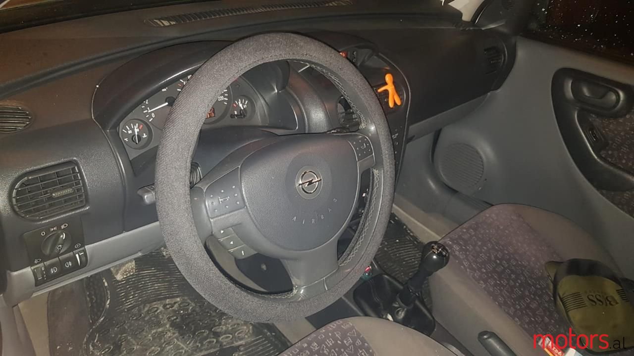 2002' Opel Corsa photo #2