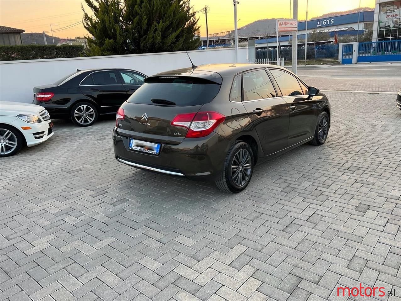 2012' Citroen C4 photo #3