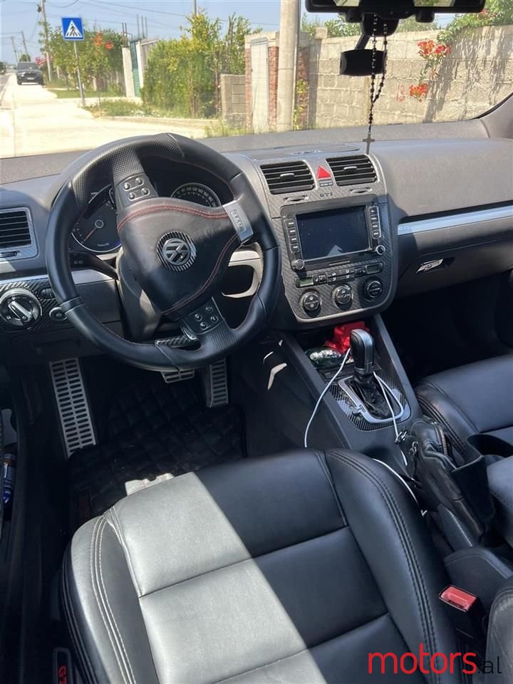 2006' Volkswagen Golf photo #1