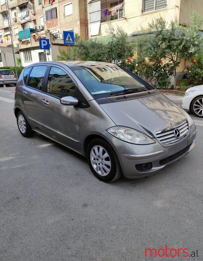 2008' Mercedes-Benz A 180 photo #1