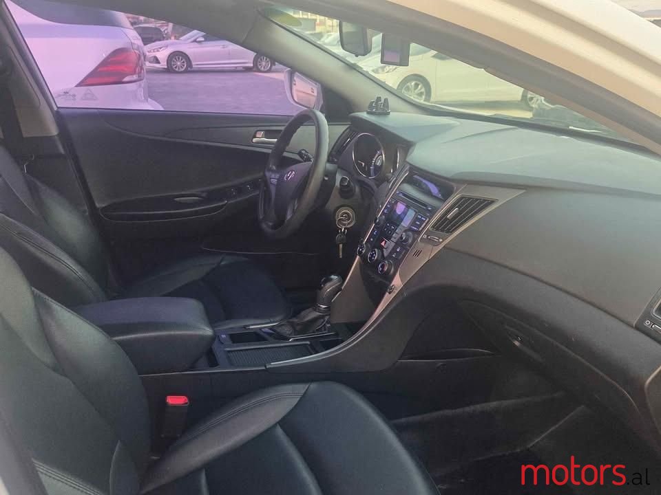 2013' Hyundai Sonata photo #6