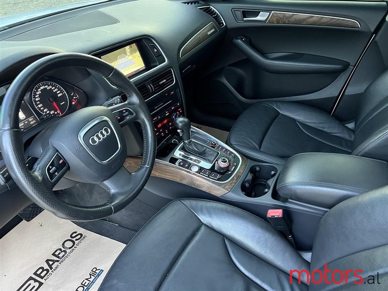 2011' Audi Q5 photo #4