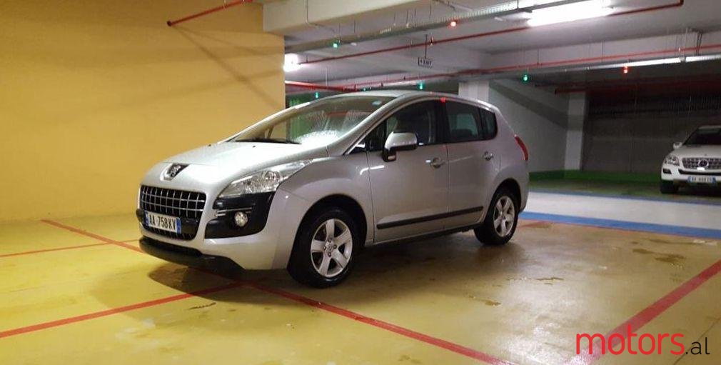 2012' Peugeot 3008 photo #1
