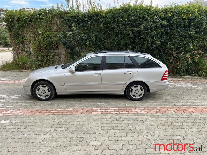 2005' Mercedes-Benz C 220 photo #2