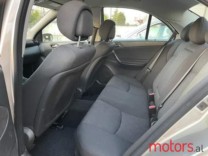 2005' Mercedes-Benz C 220 photo #6