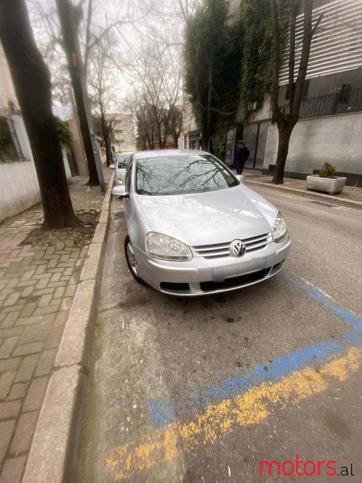 2008' Volkswagen Golf photo #2