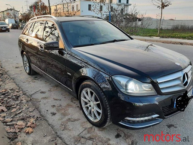 2012' Mercedes-Benz C 220 photo #2