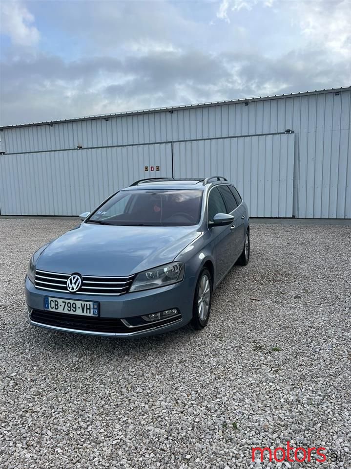 2012' Volkswagen Passat photo #3