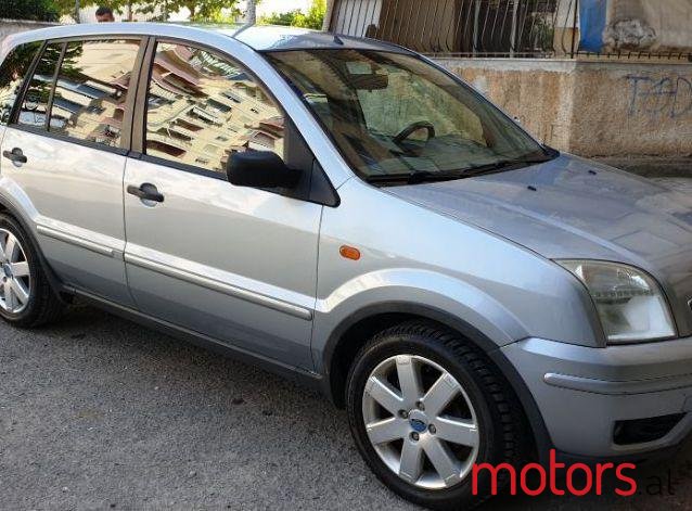 2004' Ford Fusion photo #1