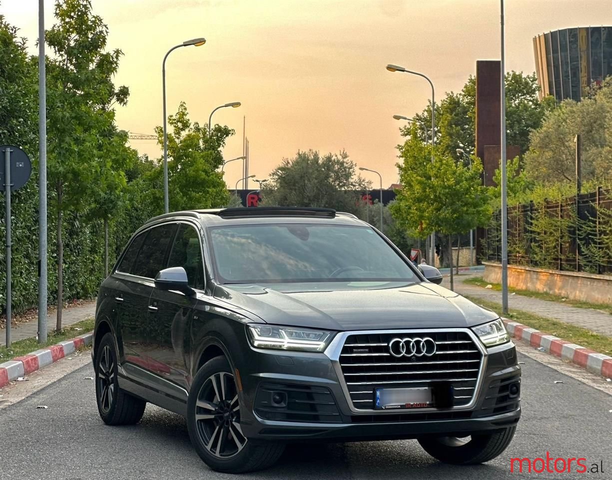 2018' Audi Q7 photo #1