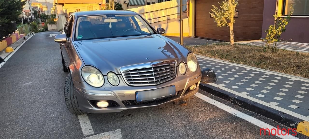 2007' Mercedes-Benz E 320 photo #2