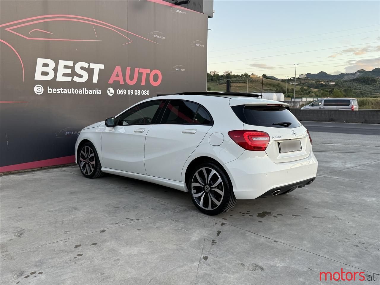 2014' Mercedes-Benz A 200 photo #2