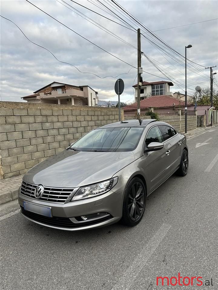 2013' Volkswagen Passat photo #4