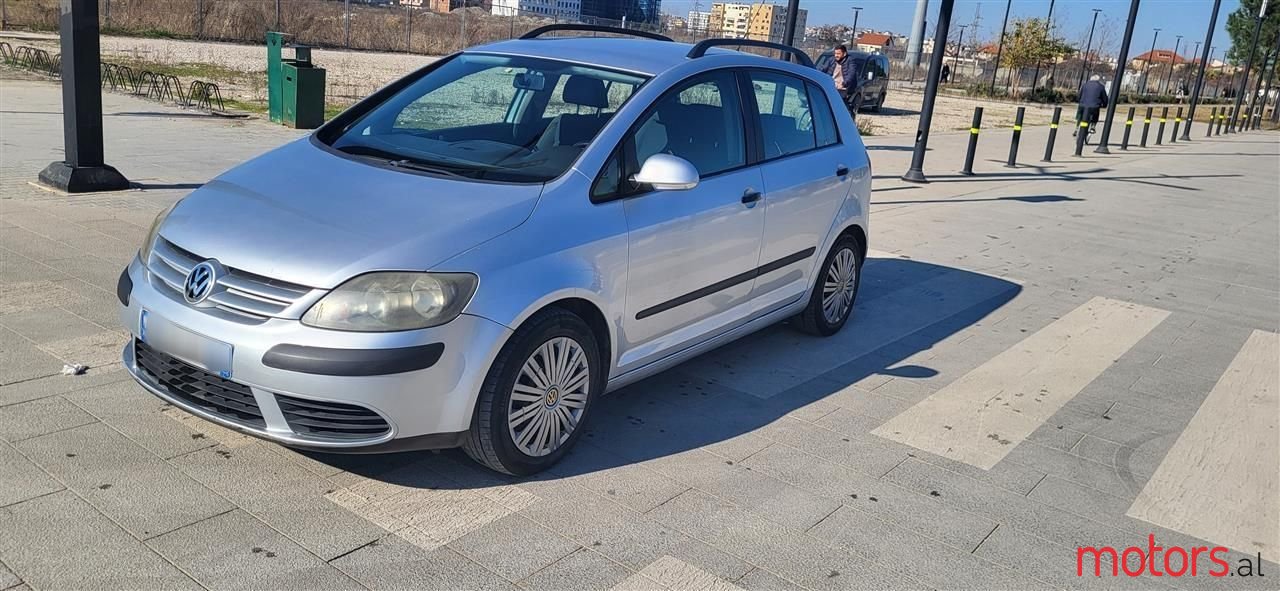 2007' Volkswagen Golf Plus photo #6