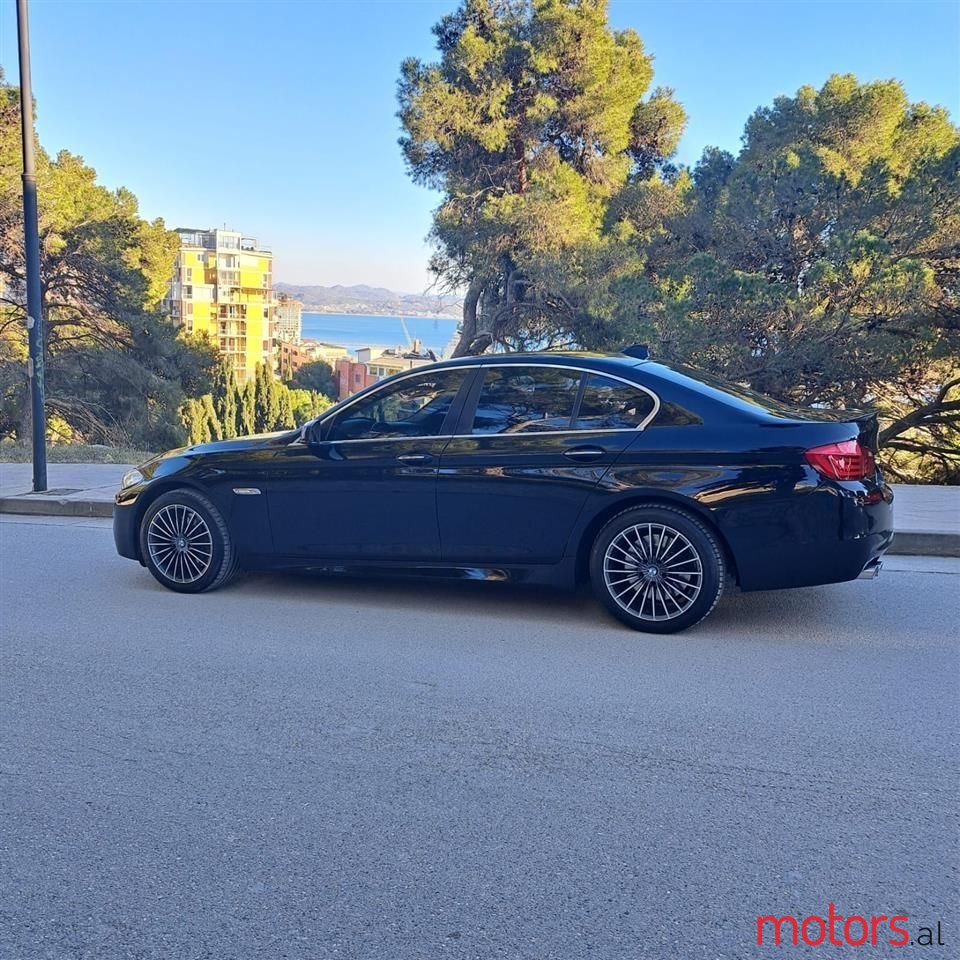 2010' BMW 530 photo #5