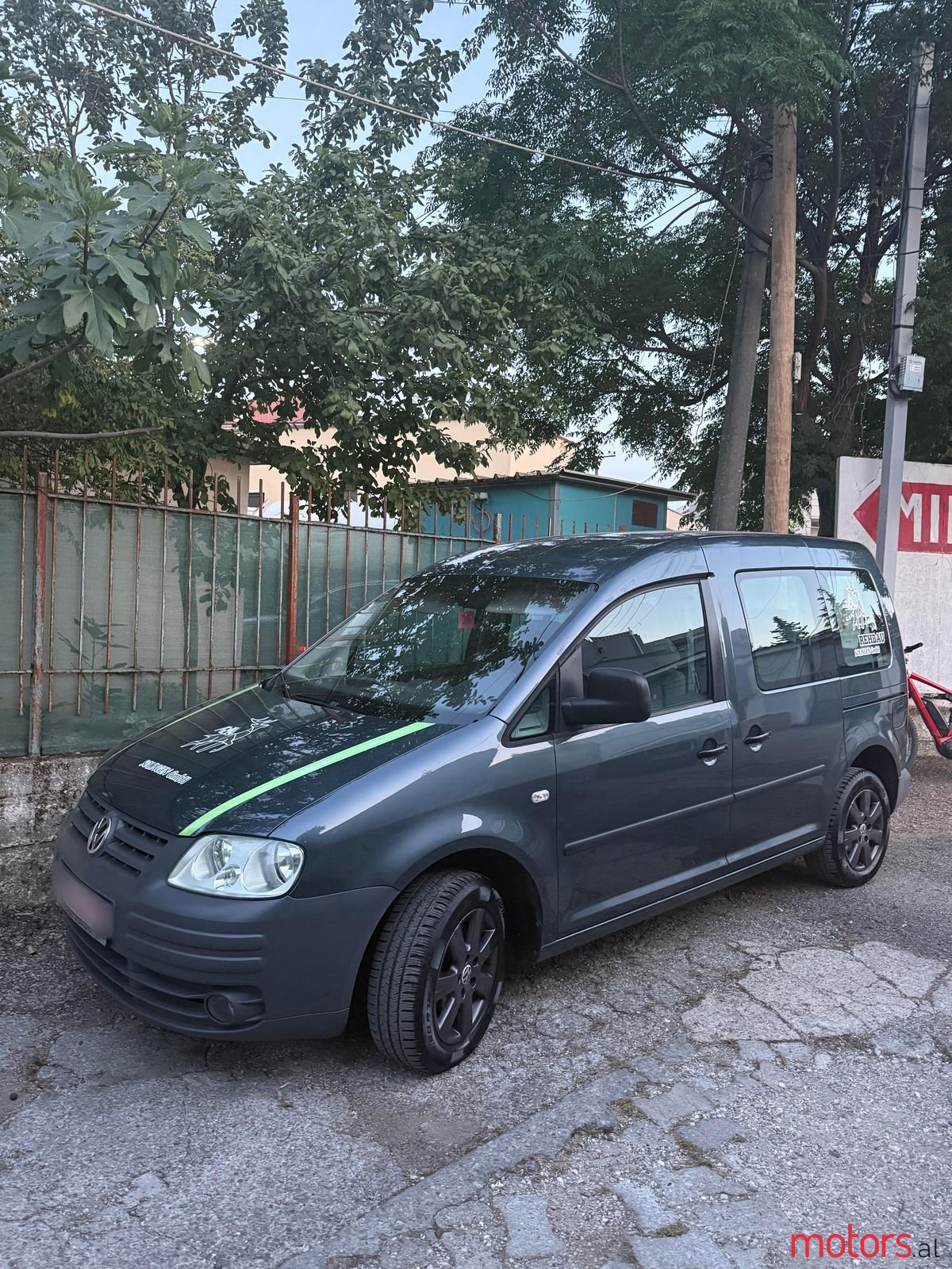 2006' Volkswagen Caddy photo #1