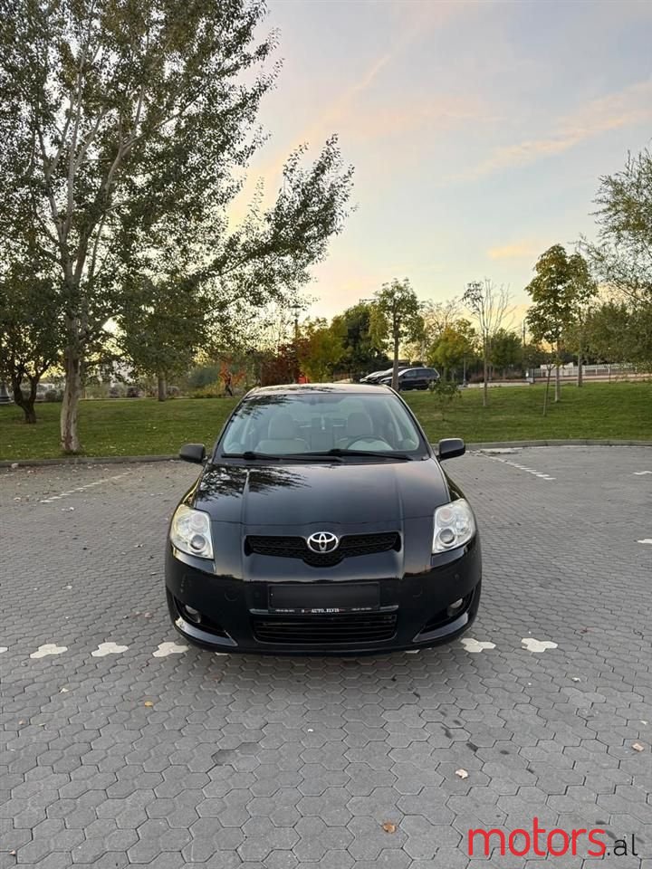 2008' Toyota Auris photo #5