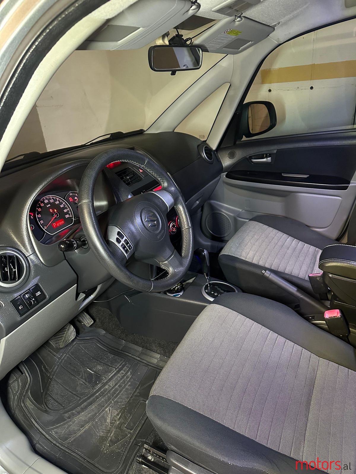 2008' Suzuki SX4 photo #5