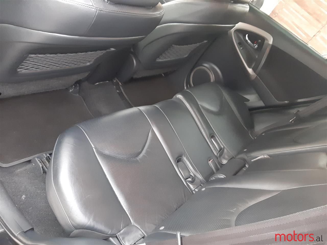 2006' Toyota RAV4 photo #4