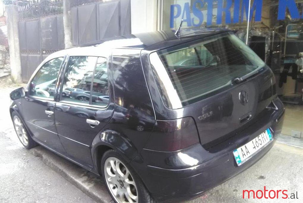 2001' Volkswagen Golf photo #1