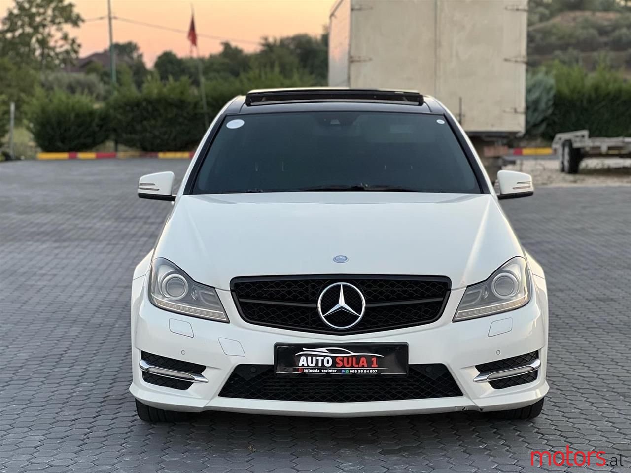 2012' Mercedes-Benz C 220 photo #1