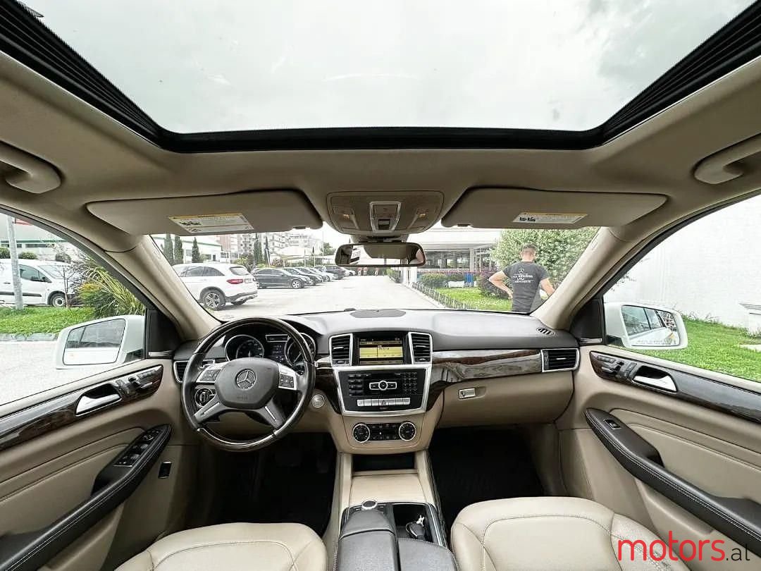 2012' Mercedes-Benz ML 350 photo #2