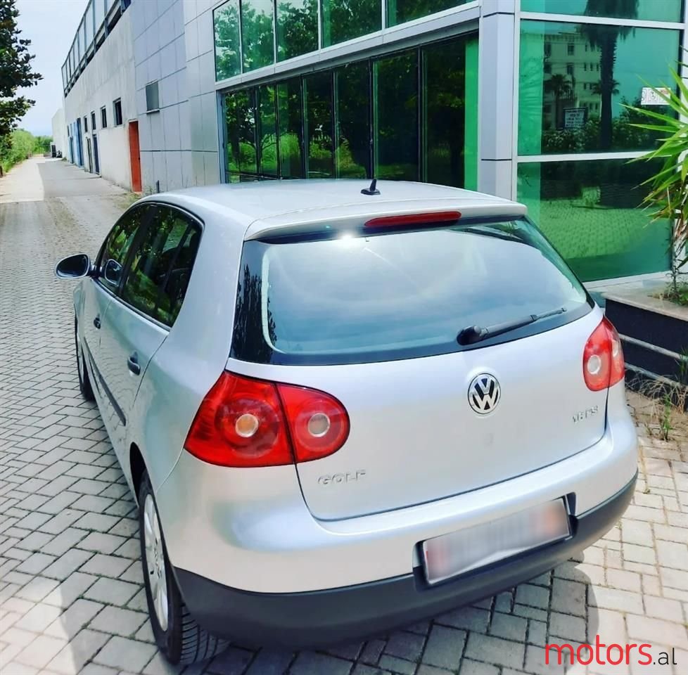 2005' Volkswagen Golf photo #6