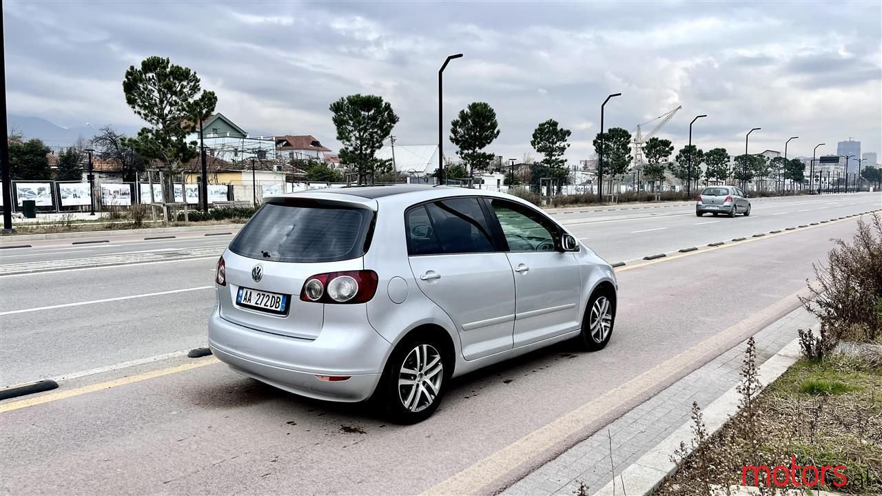 2007' Volkswagen Golf Plus photo #5