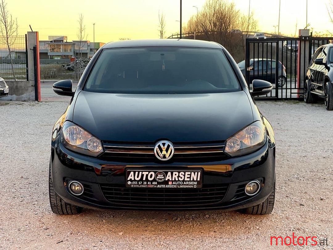 2009' Volkswagen Golf photo #5